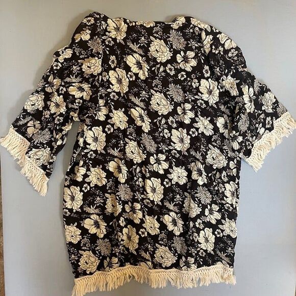 Black Swimsuit Cover with White Floral & Ruffles - Size XL - Picture 5 of 5